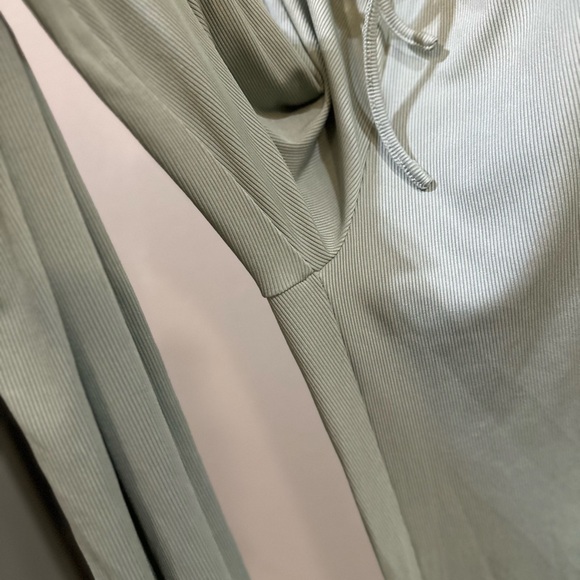 3-piece loungewear set pre-loved, EXCELLENT condition! - Picture 14 of 15